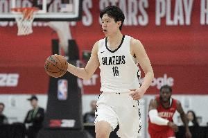队记：杨瀚森被称“小约基奇”绝非浪得虚名 球队管理层没看走眼