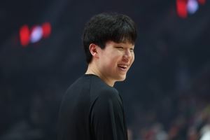 乐福：杨瀚森是个天才 和他相处是件开心的事 我很享受做他的队友