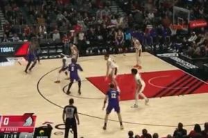 先声夺人!艾顿高位持球面对篮筐 干拔跳投稳稳命中