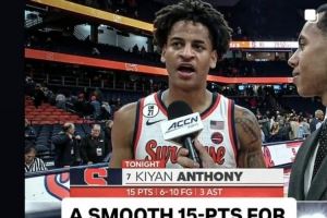 甜瓜儿子基扬大学首秀15分!詹姆斯:好样的小侄子 向你致敬🫡